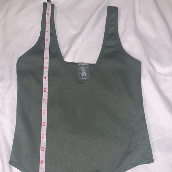 Dynamic Green Bodysuit - Picture 7 of 9